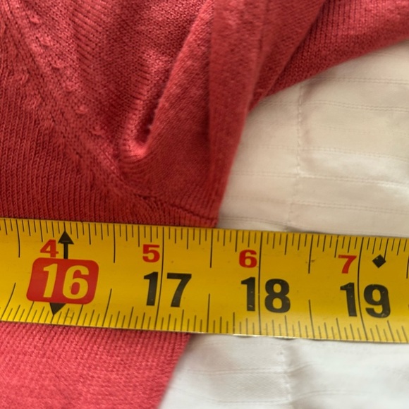 Guess / NWT/ Long Sleeve light weight Sweater / Agatha Rose / size L - Picture 9 of 10